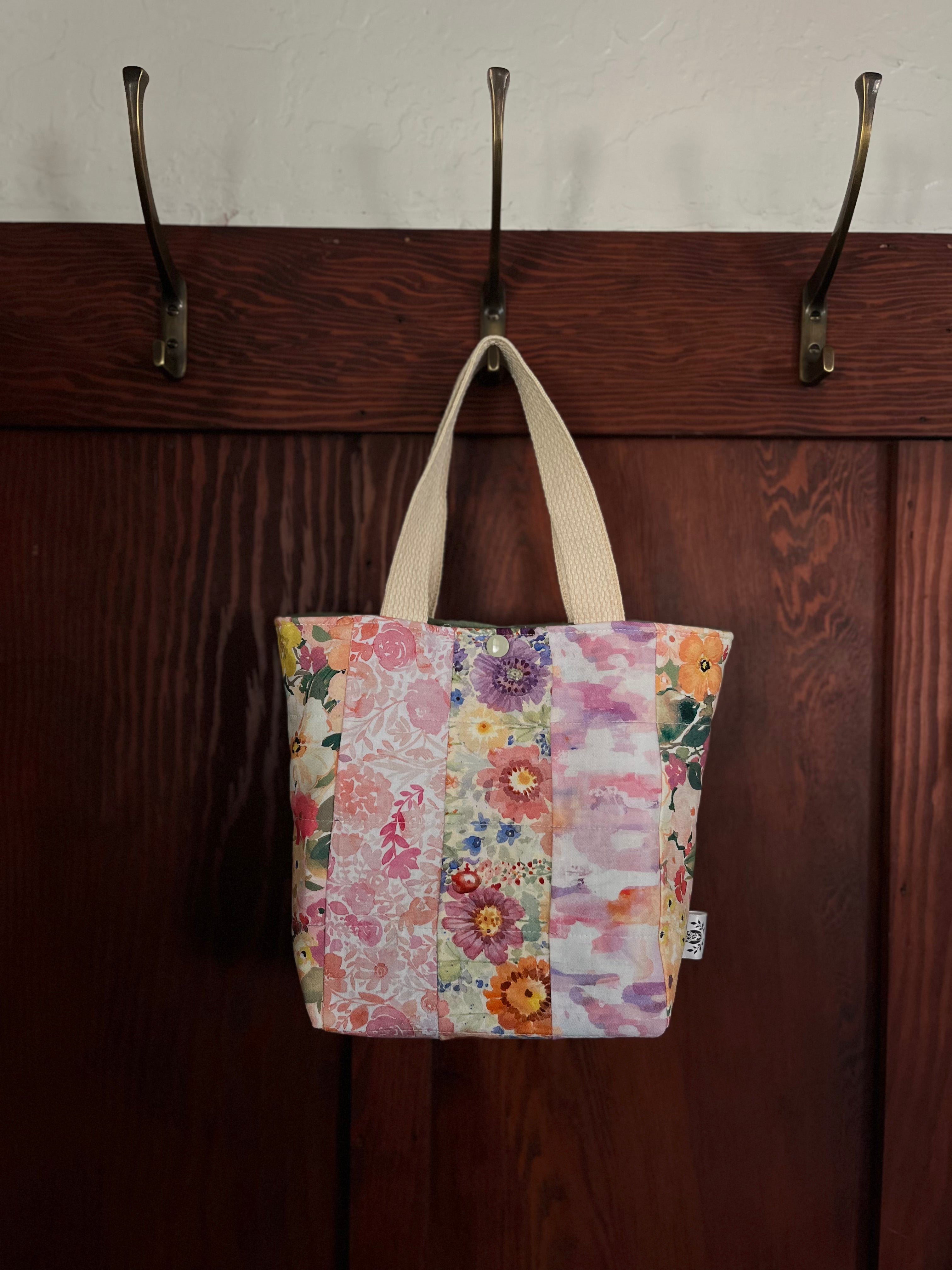 Whispering Garden Tote Bags - B