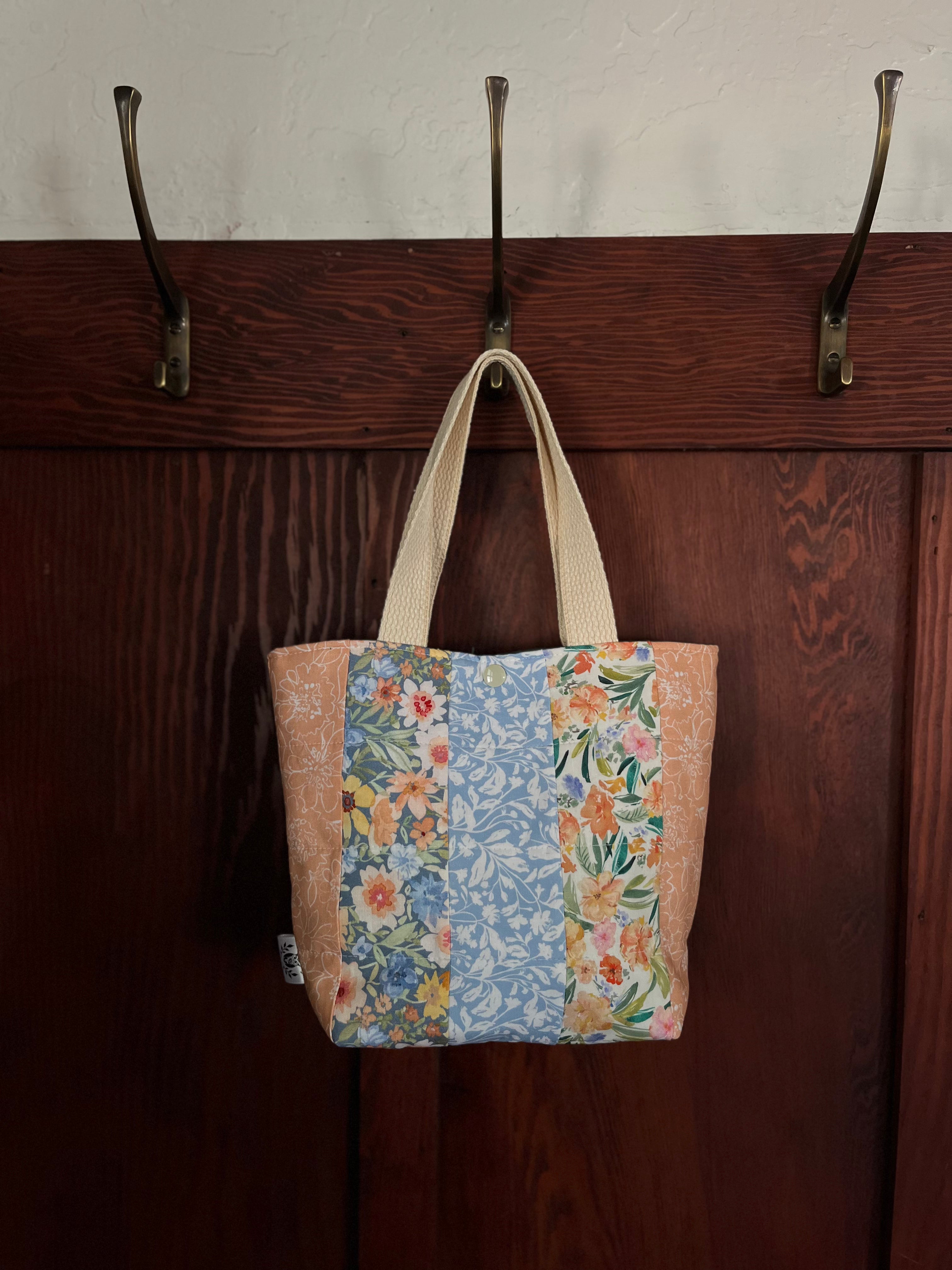 Whispering Garden Tote Bags - C